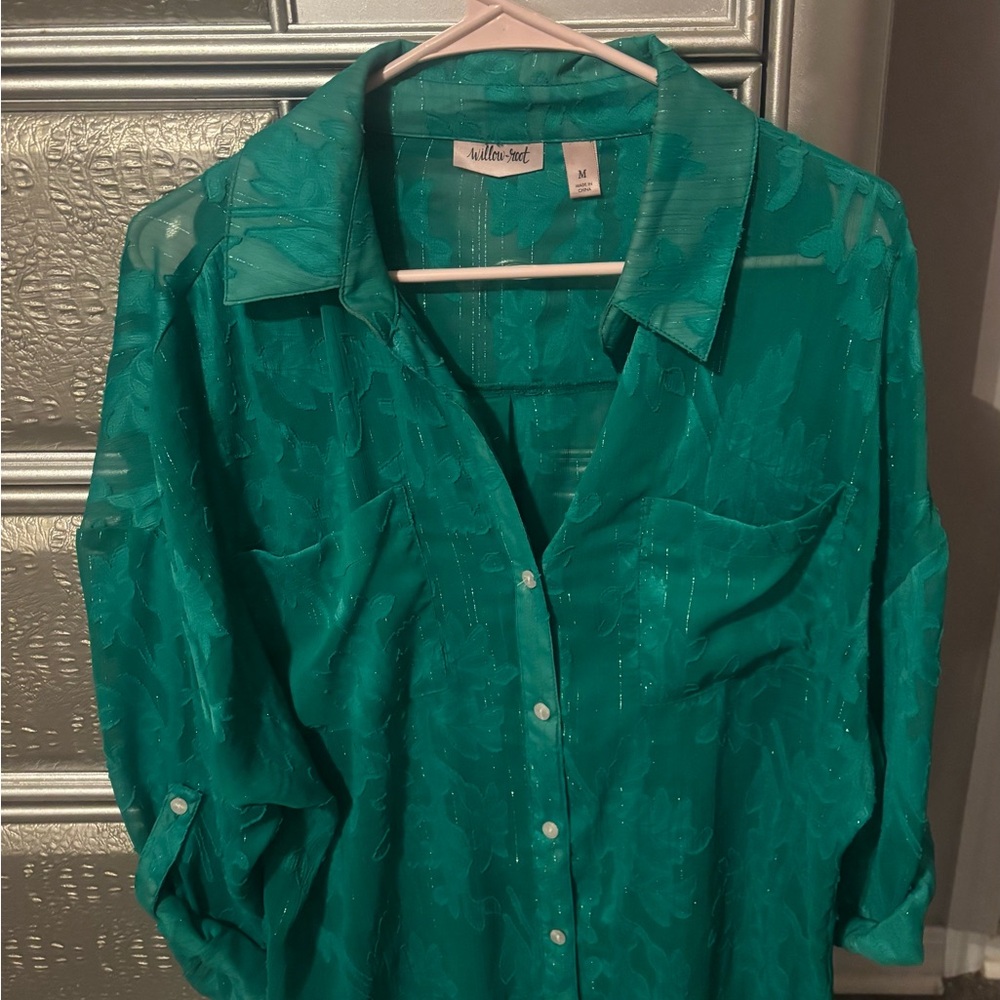 Willow Green Button Down Blouse with Notched Collar and Relaxed Fit